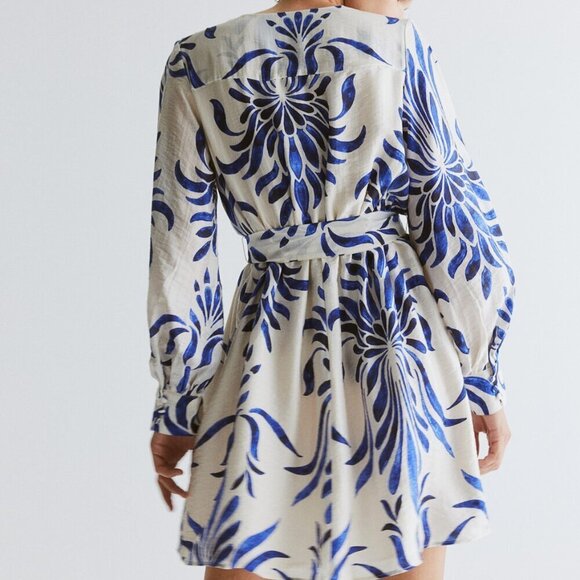 Women's H&M Bishop Sleeve Tie-belt dress | Size M - Picture 3 of 12